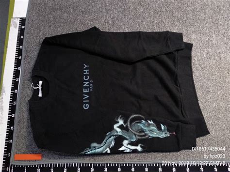 [QC] Givenchy Capricorn Crewneck from Puck : 